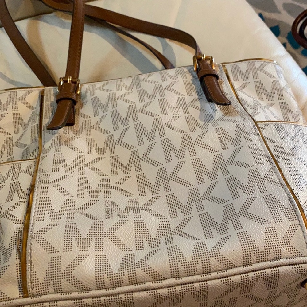 Michael Kors purse